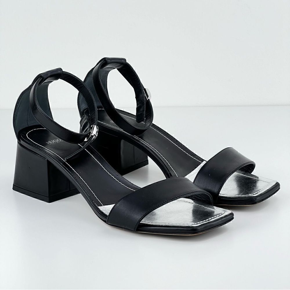 Hugo Boss black leather sandals EU 38.5